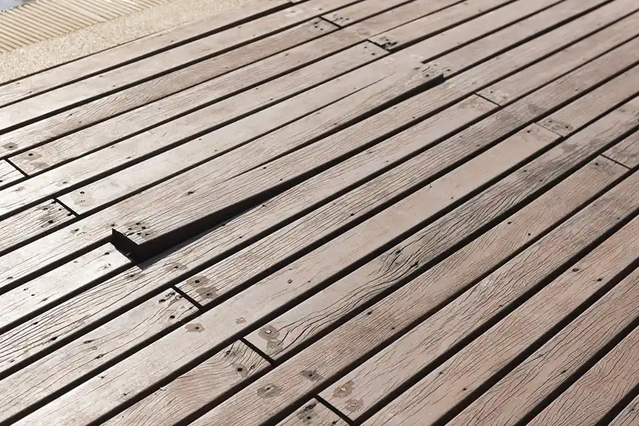 Common Signs Your Deck Needs Professional Refinishing Orlando, FL Common Signs Your Deck Needs Professional Refinishing Orlando, FL